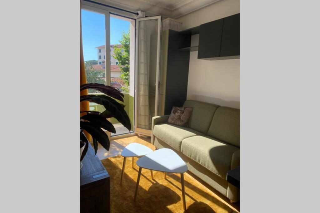 Apartment Neuf Et Proche Des Plages De Les Pins *